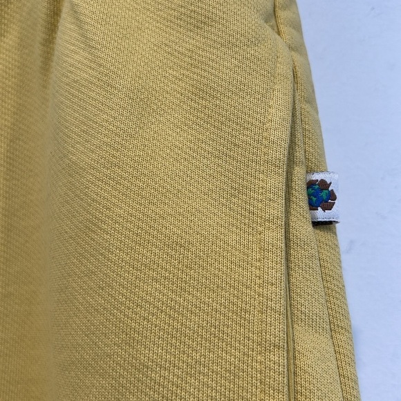 Brand New MADHAPPY cotton love your Mother Earth Yellow Graphic Shorts men’s - Picture 3 of 7